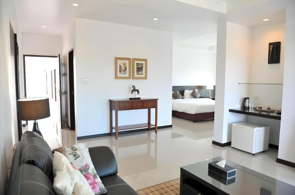 Baan Nan Hotel Luaran gambar