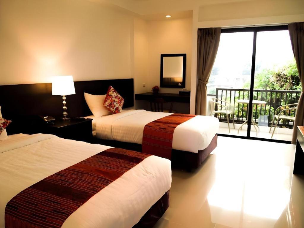 Baan Nan Hotel Luaran gambar