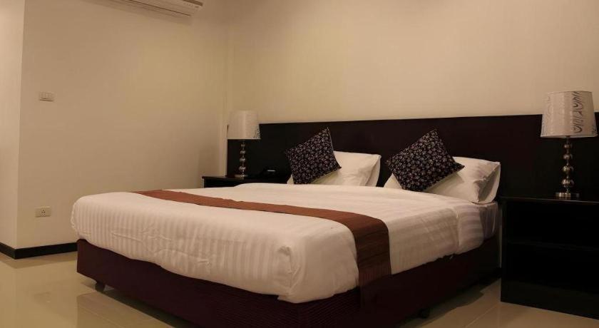 Baan Nan Hotel Luaran gambar