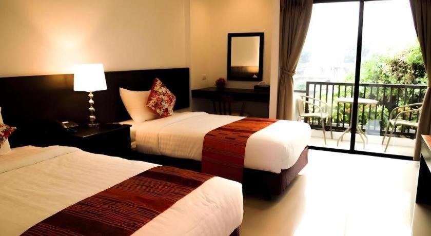 Baan Nan Hotel Luaran gambar